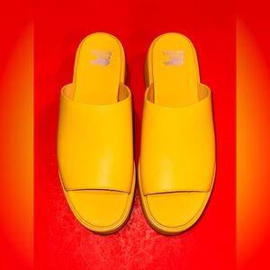 SOREL Dayspring WMNS NL5082-756 Platform Yellow Sandal Size 8.5